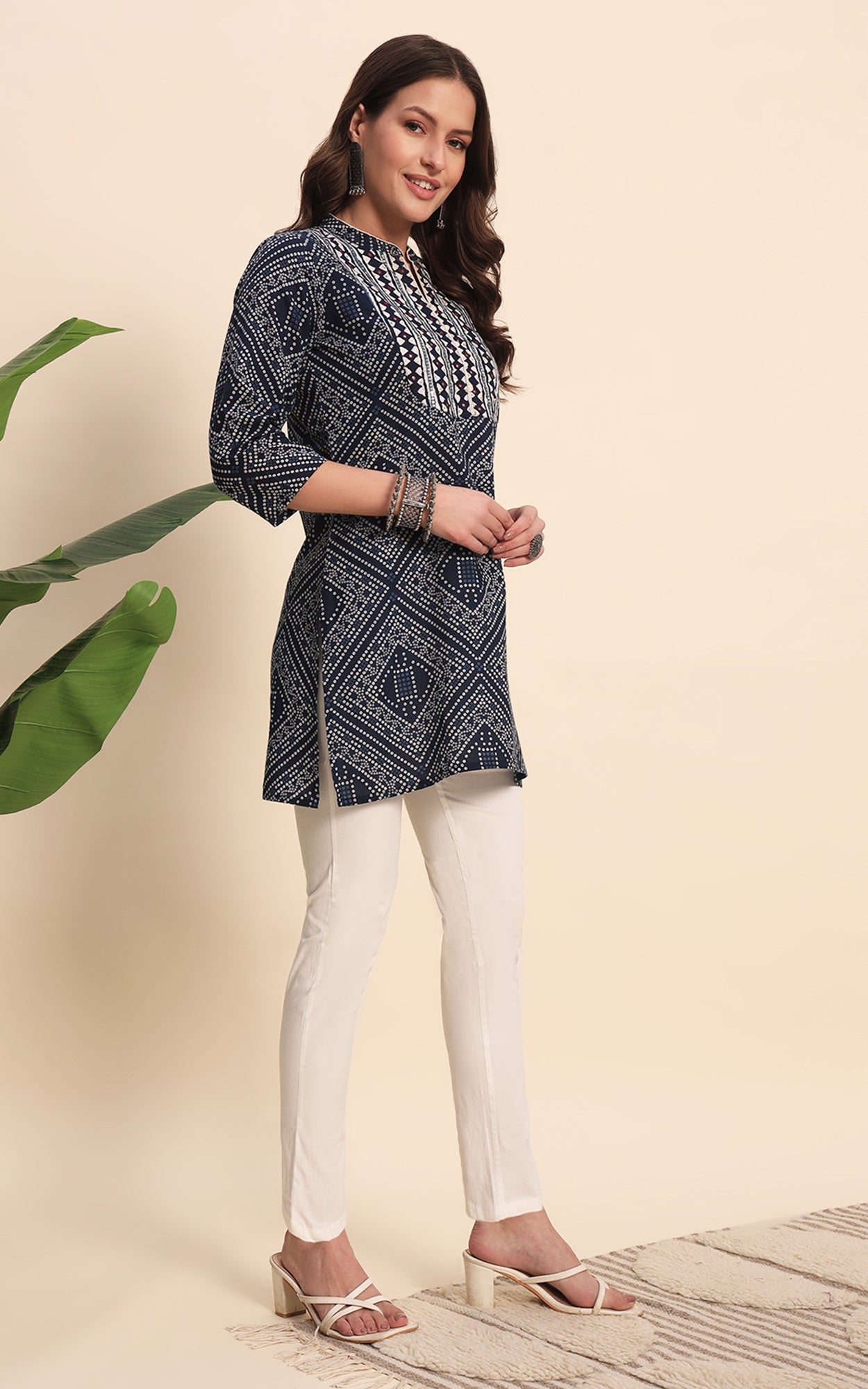 Offwhite Cotton Lycra Pants