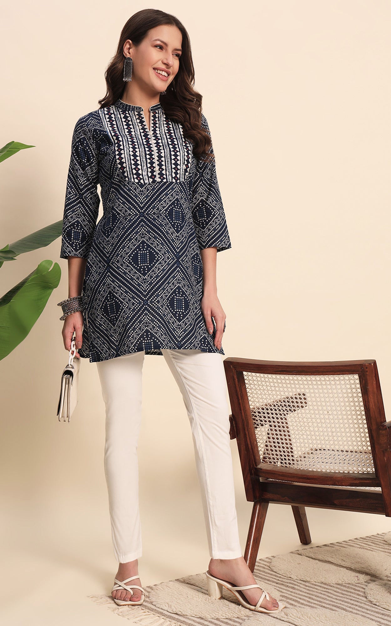 Offwhite Cotton Lycra Pants