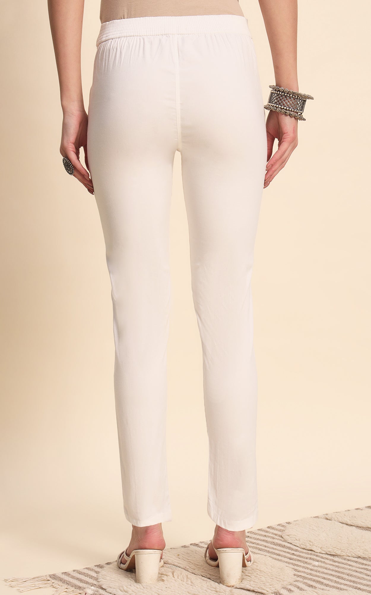 Offwhite Cotton Lycra Pants