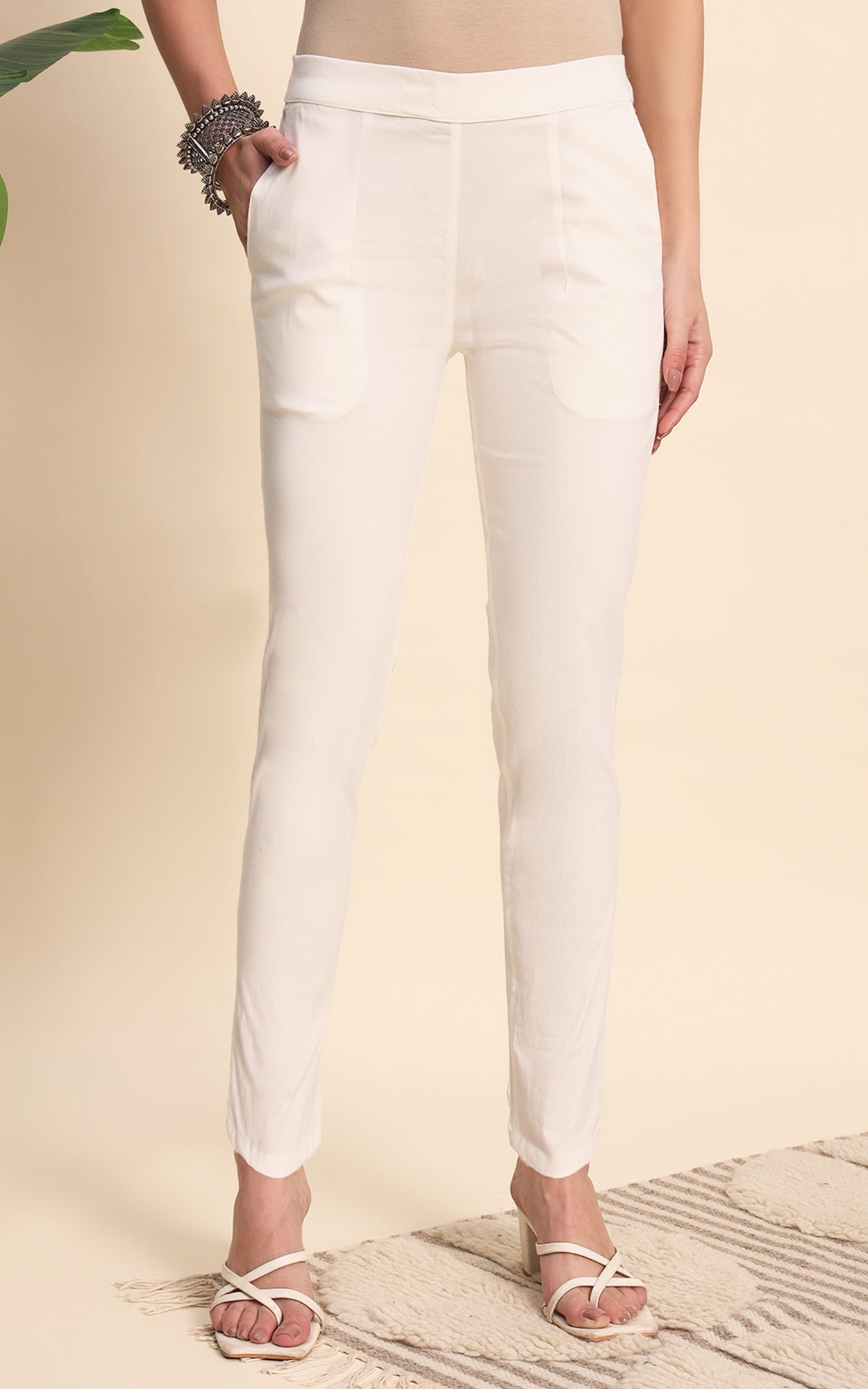 Offwhite Cotton Lycra Pants