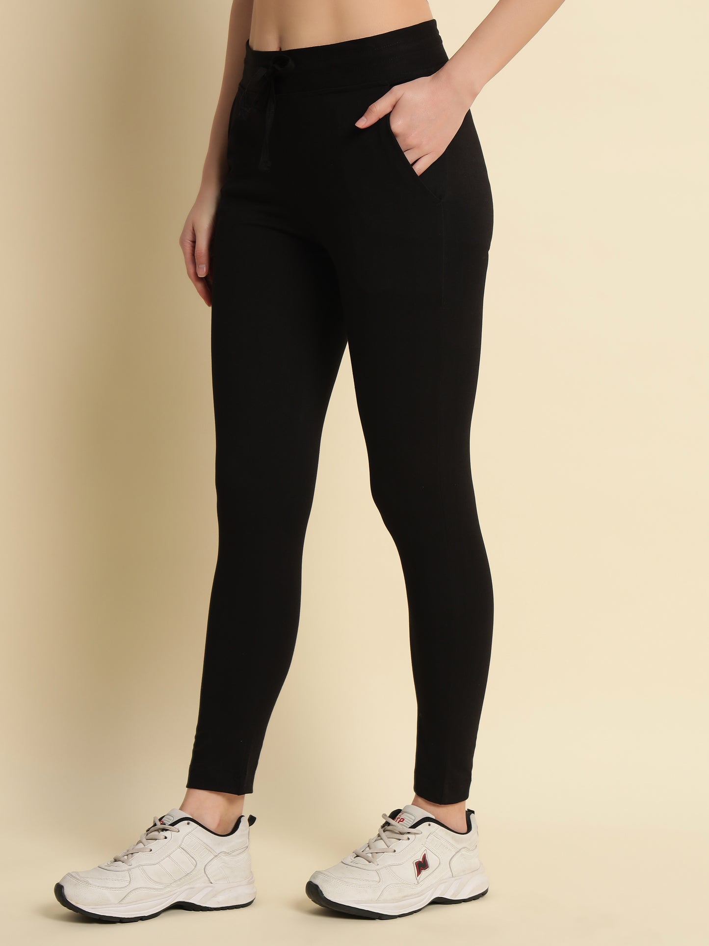 Black 4-Way Stretchable Pant