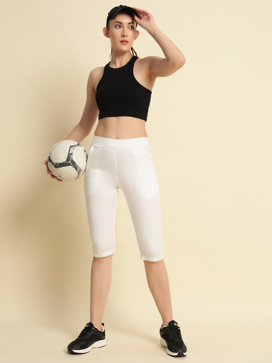 WHITE COTTON LYCRA CAPRI
