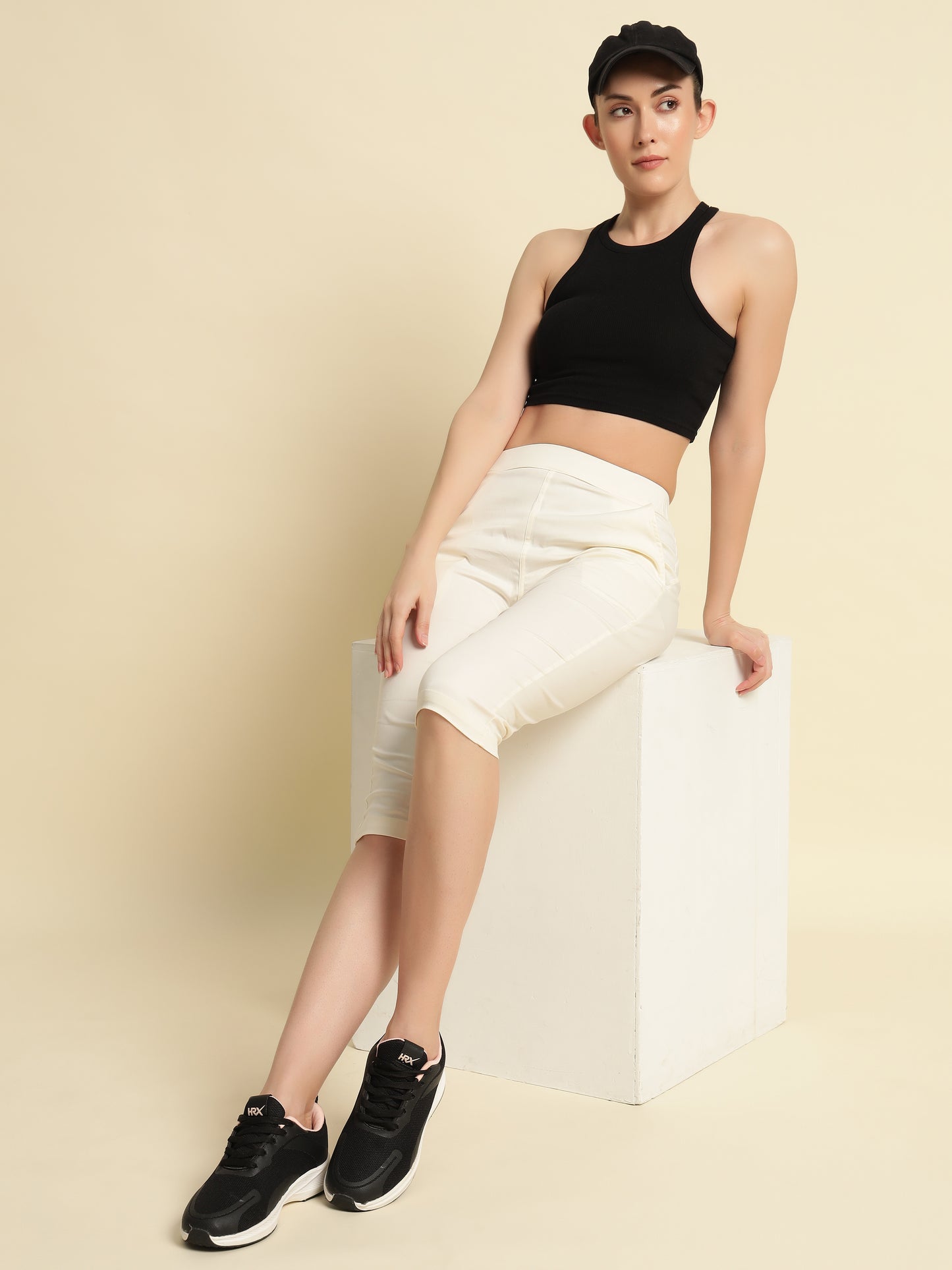 Offwhite Cotton Lycra Capri